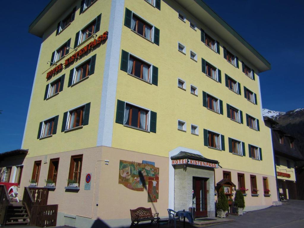 Hotel Kistenpass Breíl Exteriör bild