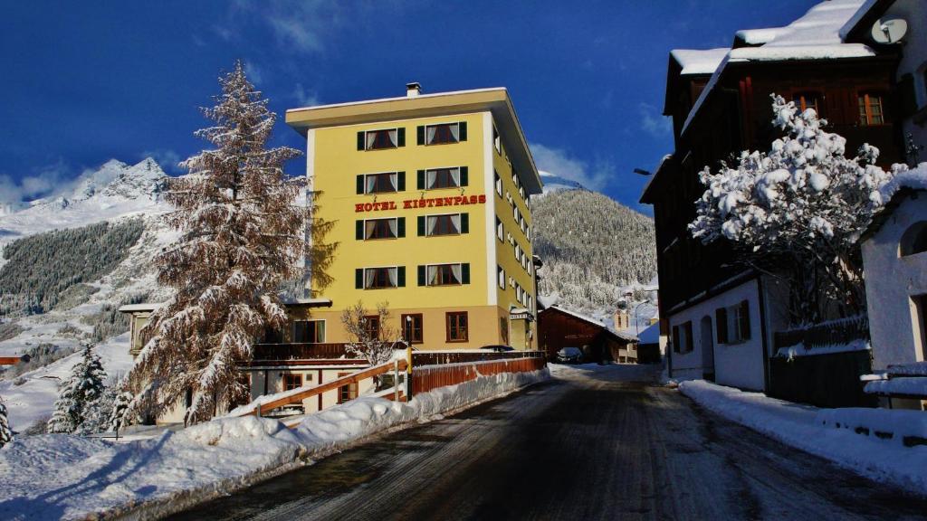 Hotel Kistenpass Breíl Exteriör bild